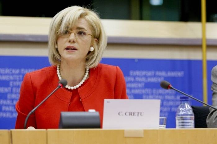 Corina Creţu EP-alelnökként is  „Tőkésezik”