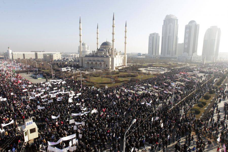 Egymillióan tiltakoztak Csecsenföldön a Charlie Hebdo ellen