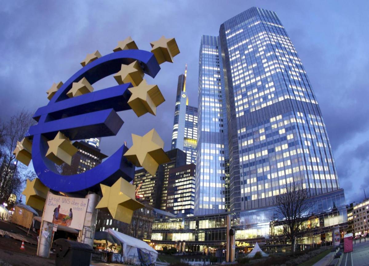Mivel stimulál az Európai Központi Bank?