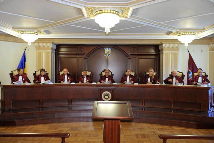 A román alkotmánybíróság szerint a pénzmosás elleni törvény nem kivételezhet a kisebbségi szervezetekkel