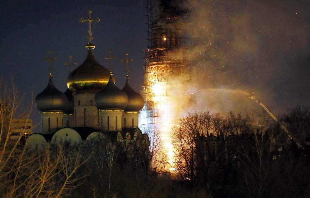 Tűz egy híres moszkvai kolostorban