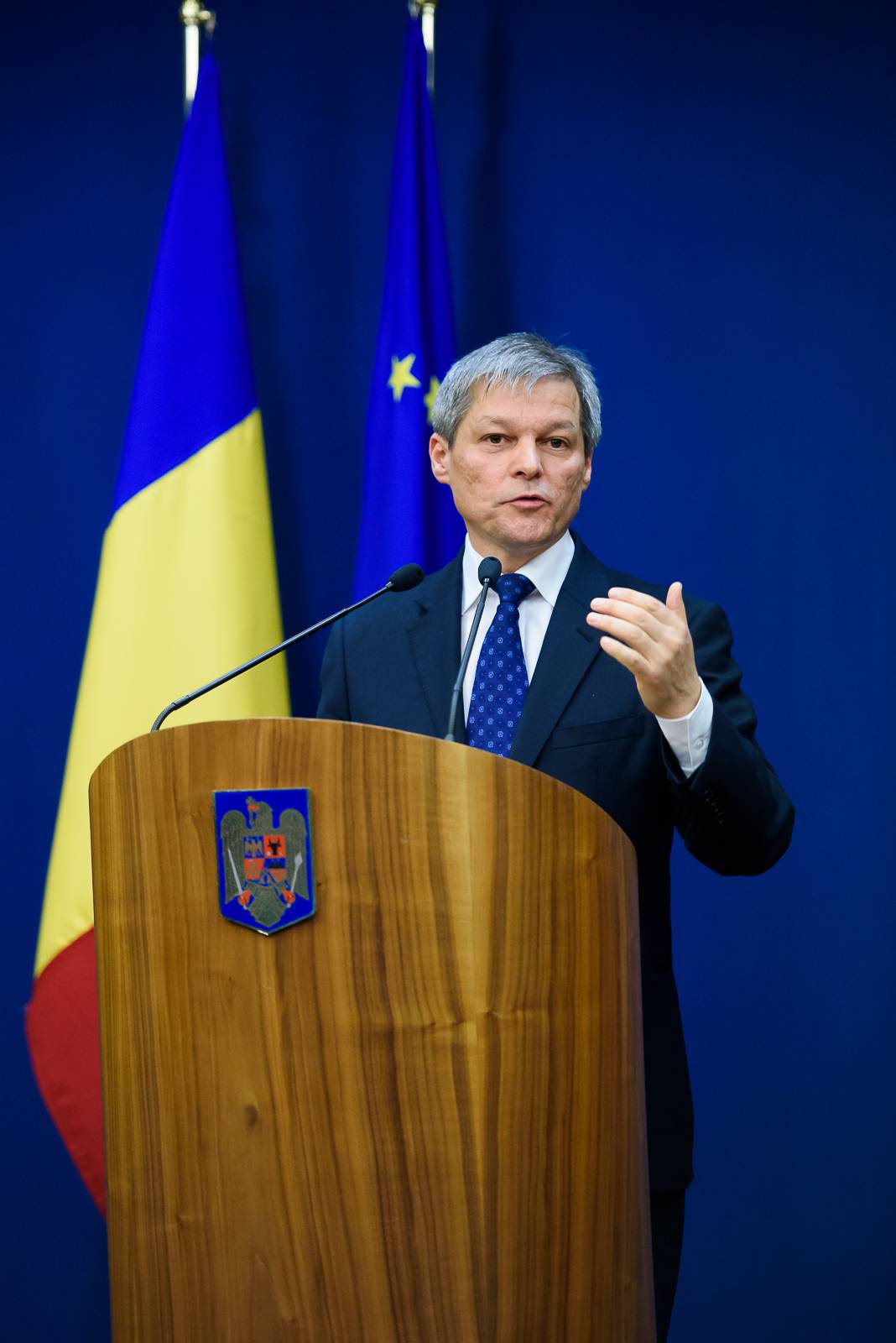 Kétfordulós választás: nem enged a PNL-nek Cioloș