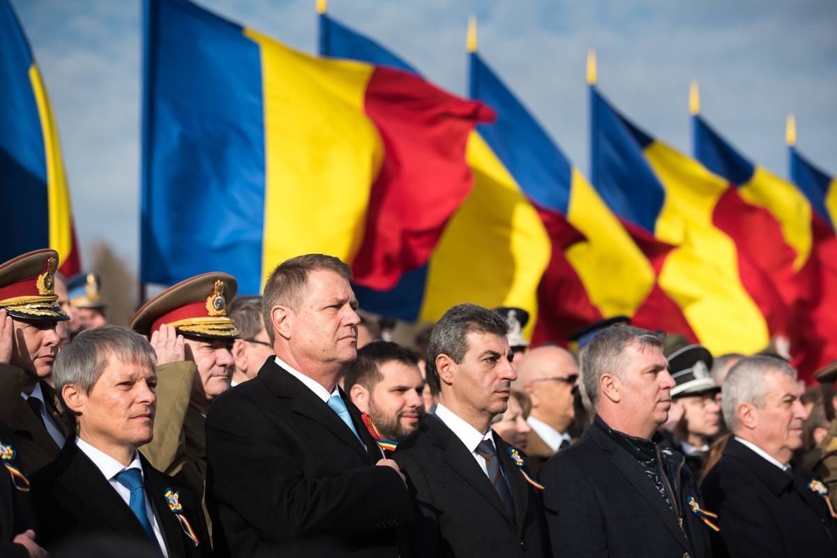 Román nemzeti ünnep a gyász jegyében