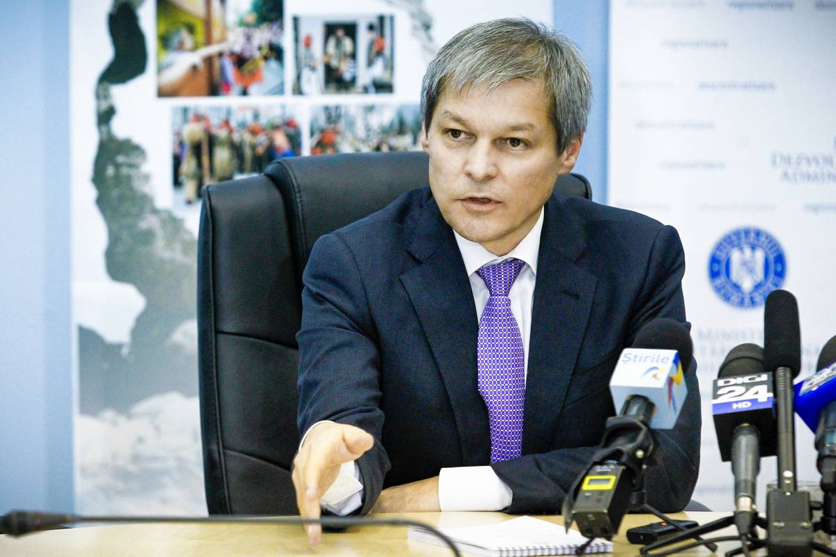 Cioloș: román feltöltőkártyát használtak terroristák