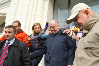 Kiterjesztik a bűnvádi eljárást Ion Iliescu és Petre Roman ellen a bányászjárás ügyében