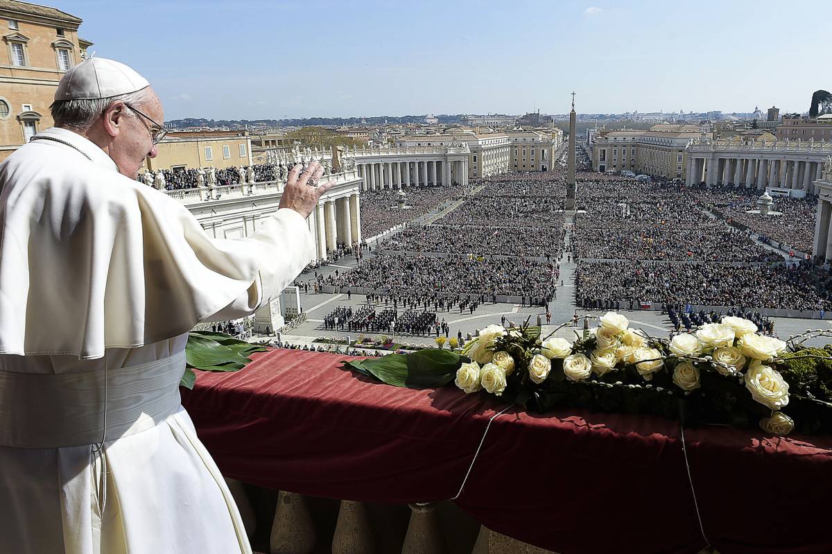 Emberségesebb és békés világot sürgetett Ferenc pápa karácsonyi beszédében