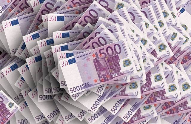 Több mint 2,7 milliárd eurót fizet ki az Európai Bizottság Romániának az EU-s helyreállítási alapból