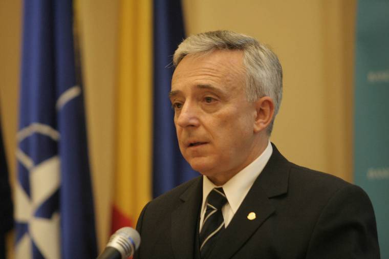 Isărescu: nem szigorítani, hanem bátorítani akarjuk a hitelezést