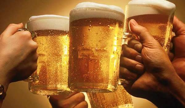 Fejenként átlagosan 80 liter sört fogyasztanak egy év alatt Romániában