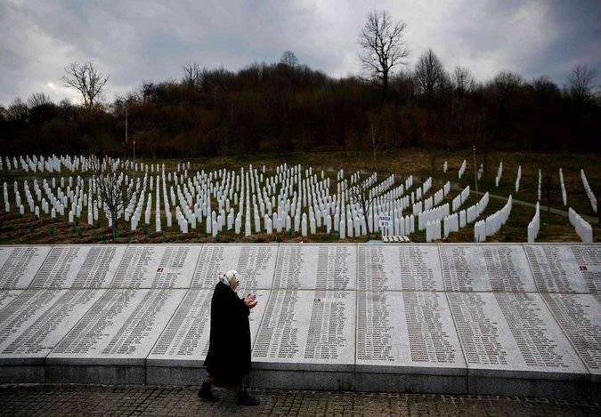 A holland kormány is felelős a srebrenicai népirtásért