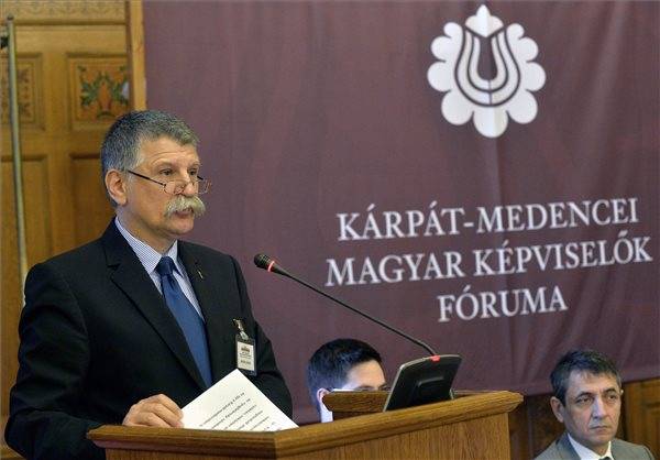 Két világhatalom között – Budapesten ülésezett a KMKF