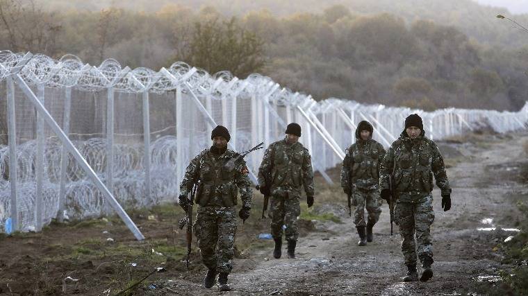 Tovább épül a kerítés a macedón–görög határon