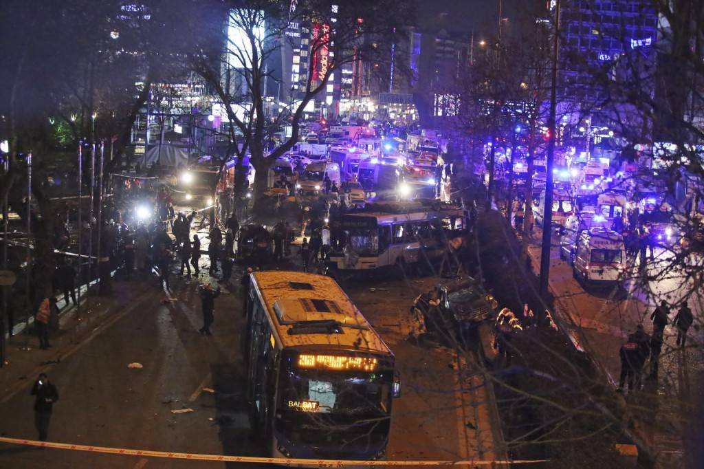 Terrortámadás Ankarában – Több tucat halott