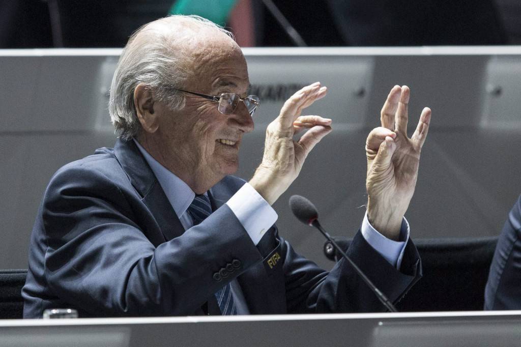 „Valami bűzlik” az újraválasztott Blatternek