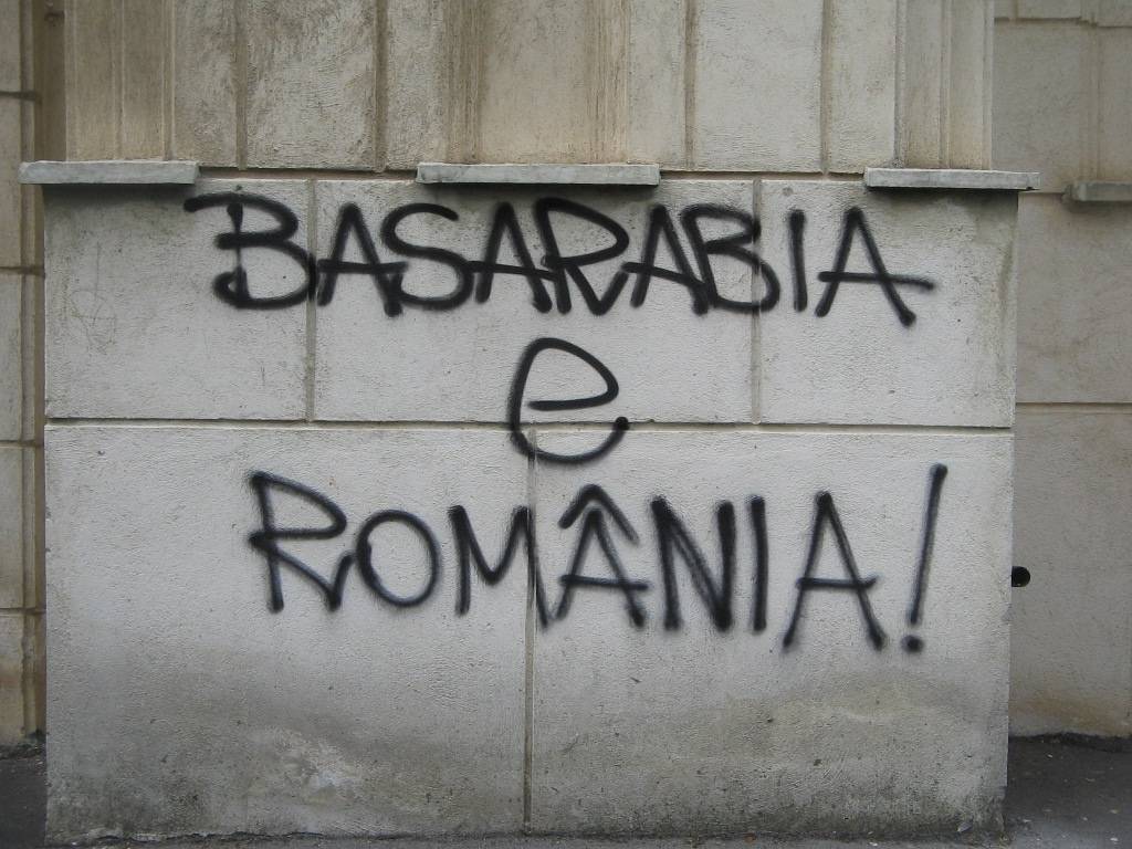 Basarabia e România! Besszarábia Romániáé!