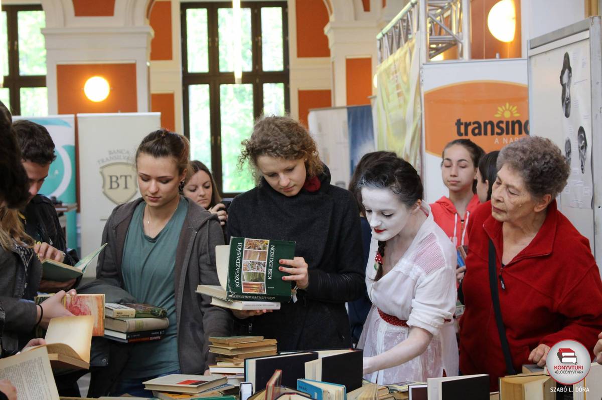 Könyvekkel bontották a sztereotípiákat Kolozsváron