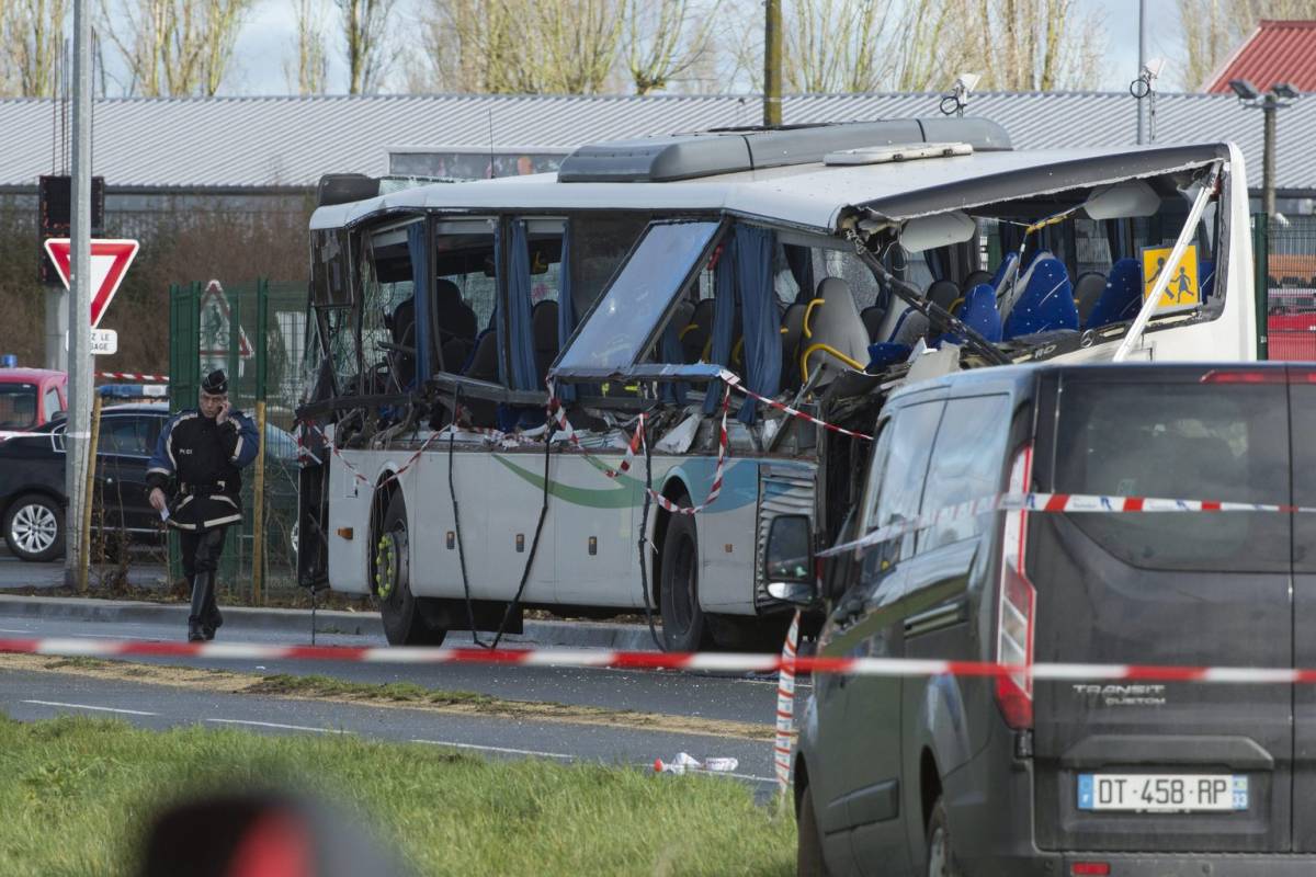 Újabb iskolabusz-baleset Franciaországban – Többen meghaltak