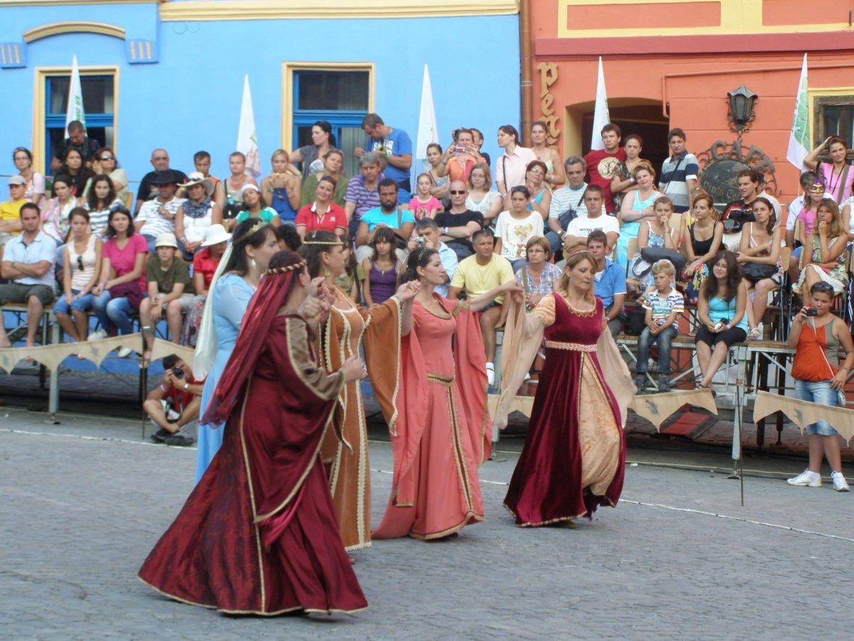 Céhek, trubadúrok ünnepe a segesvári középkori fesztiválon