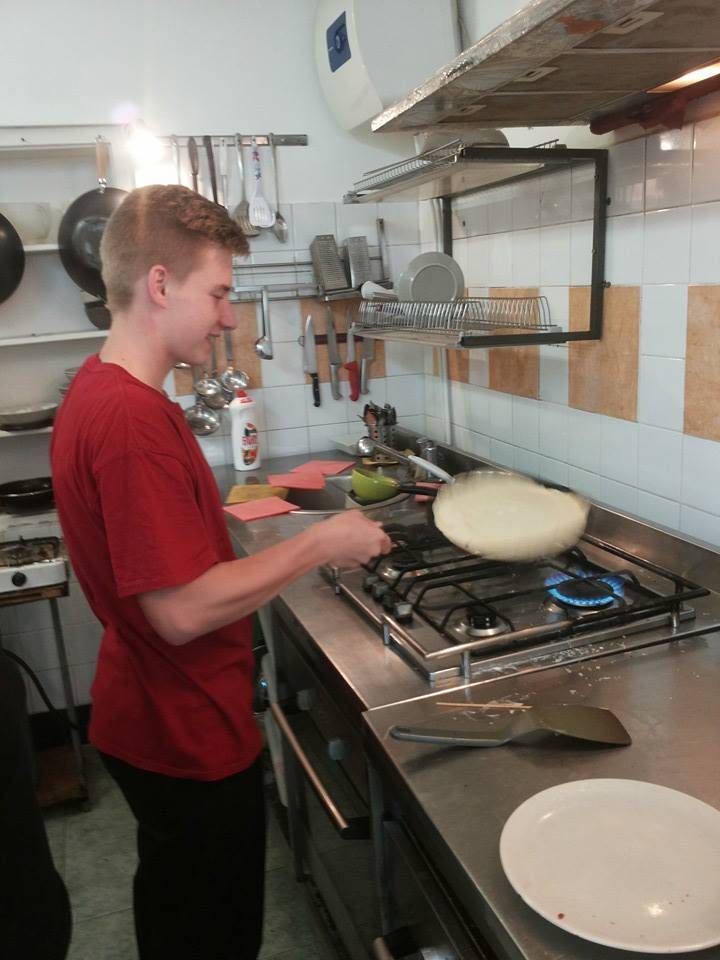 Belekóstoltak a szakács szakmába a Kolozsvári Református Kollégium diákjai
