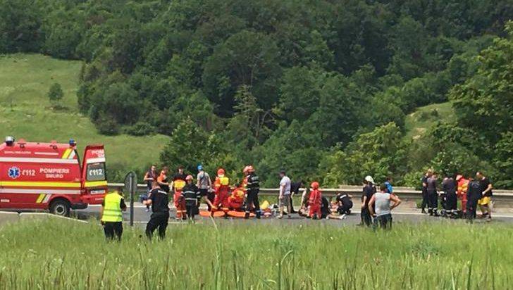 Súlyos buszbaleset Brassó megyében négy halottal