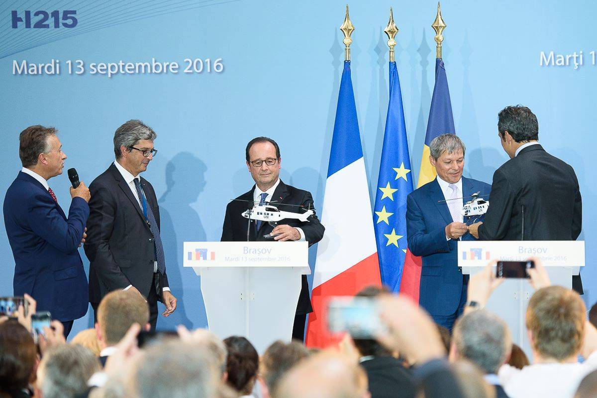 Hollande felavatta az Airbus vidombáki helikoptergyárát