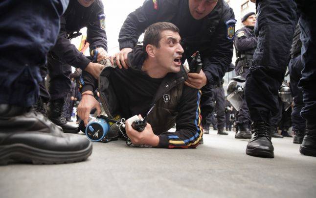 Összetűzés a román unionisták és a csendőrök között Bukarestben