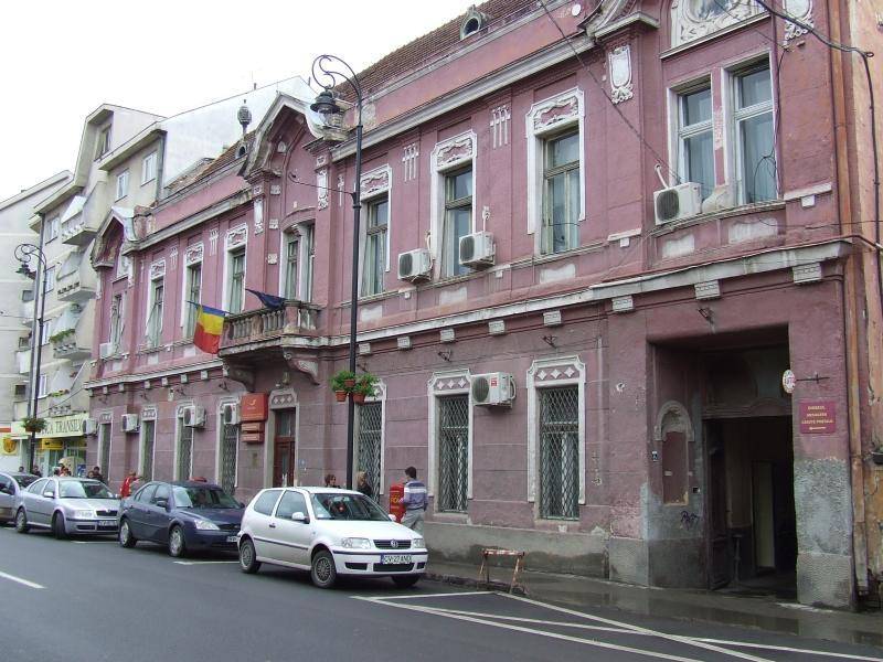 Elcserélné a posta az egykori Hungária Szálló épületét