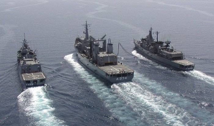 A NATO hajókkal és repülőgépekkel erősíti a szövetség keleti szárnyát