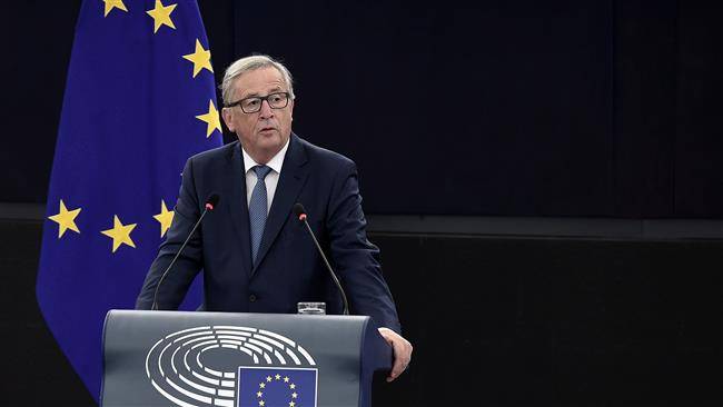 Juncker komolytalannak és nevetségesnek nevezte az Európai Parlamentet