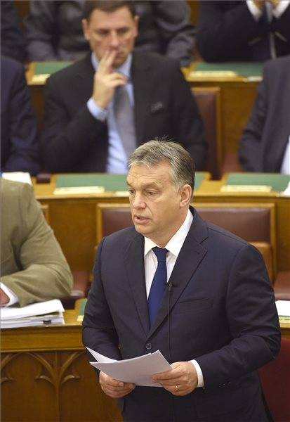 Orbán Viktor: az új egység pártok felett áll
