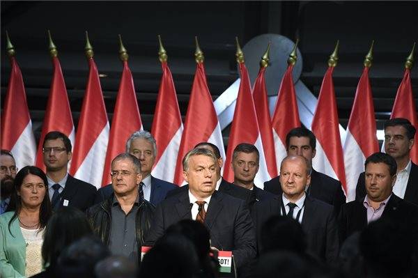 Orbán: alkotmánymódosítás követi a népszavazást