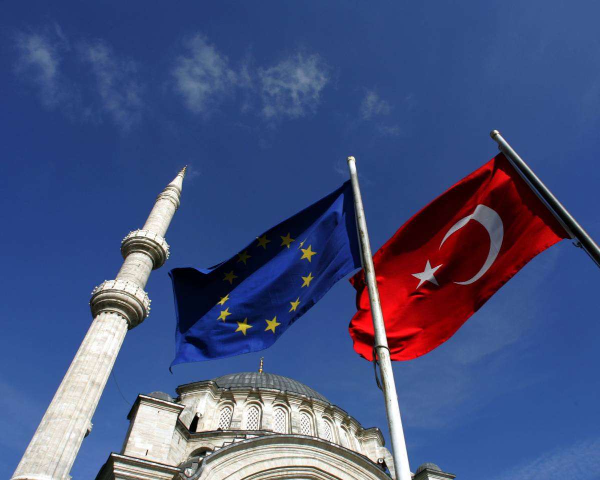 A török–EU-tárgyalások felfüggesztésére szólított fel az EP
