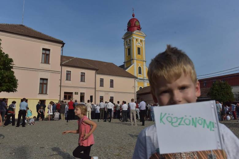 „Mindig van magyar újjászületés” - felavatták a nagybányai gimnázium új épületét