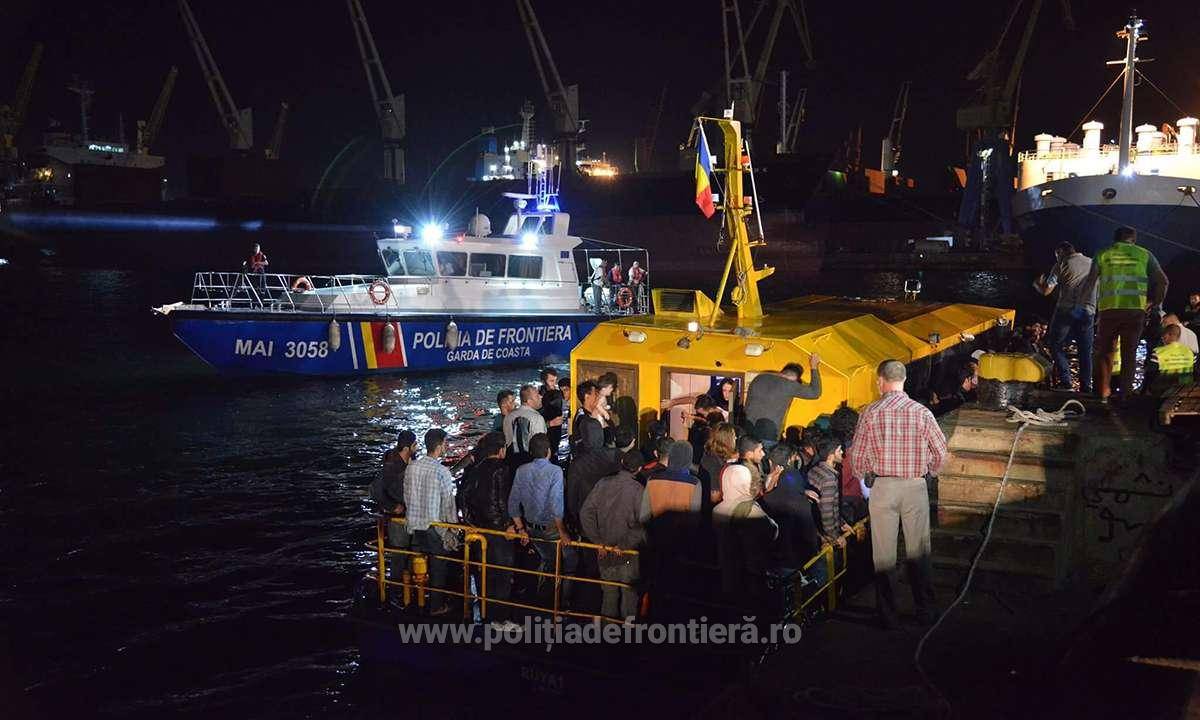 Diplomáciai források: Románia is kész befogadni menekülteket a Földközi-tengeren veszteglő alapítványi hajókról