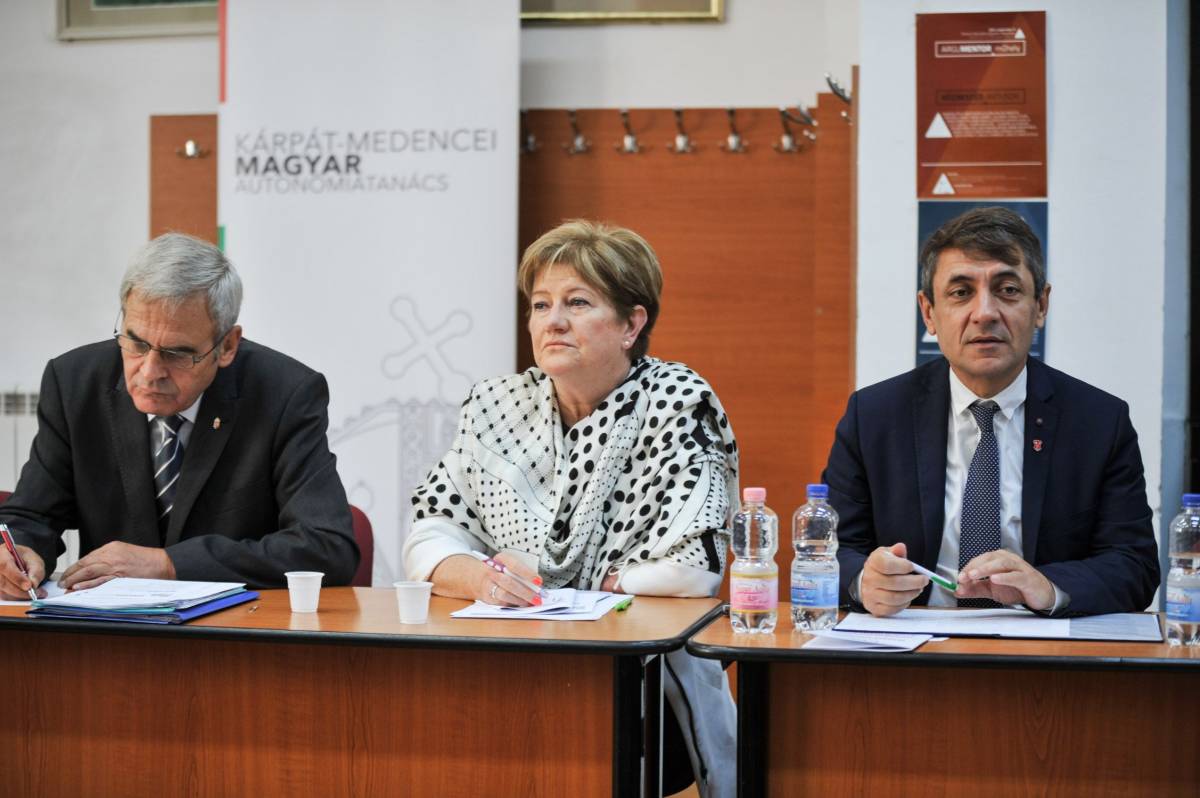 Autonómiakonferenciát és KMAT-ülést tartanak Nagyváradon