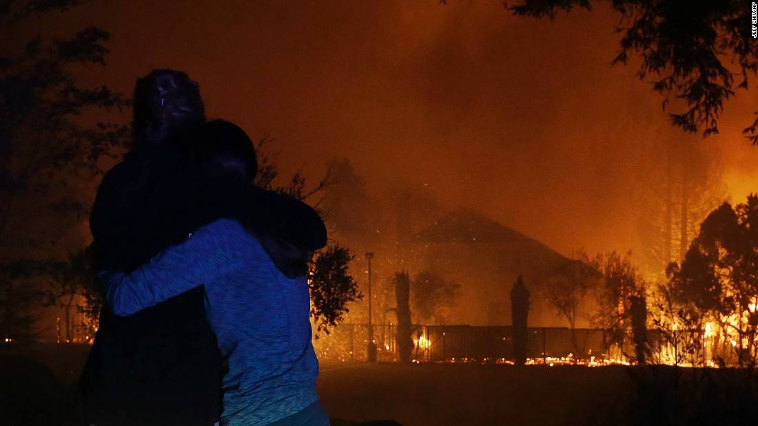 Százak menekülnek a tűz elől Kaliforniában, már negyvenen meghaltak
