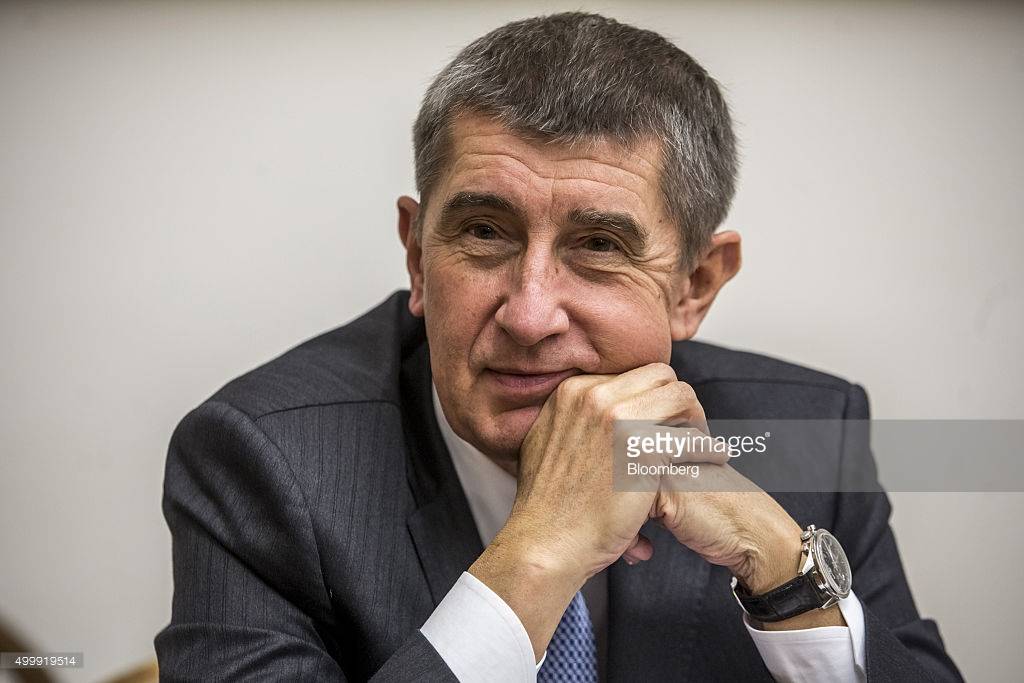 Cseh kormányfő: a V4-eknek új szövetségeseket kell keresniük a kvóták elleni küzdelemhez