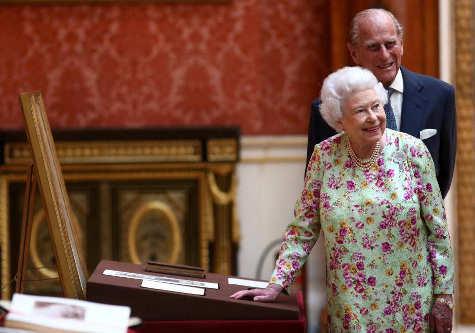 Példátlan évforduló: platinalakodalmát üli Erzsébet angol királynő
