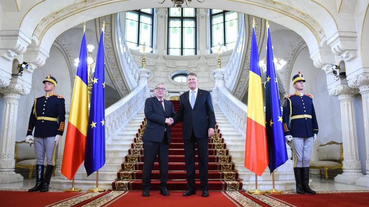 Juncker az igazságügyi monitoring lezárását ígérte Bukarestben