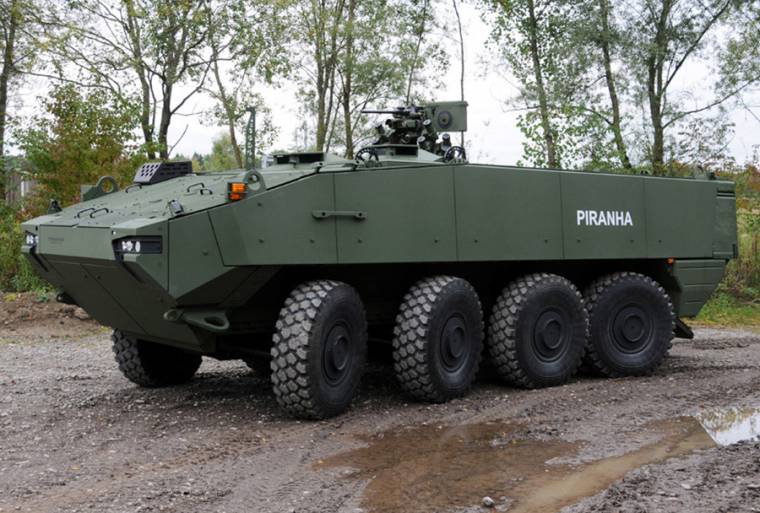 Romániai cég gyárthatja le több mint százmillió dollárért a román hadsereg Piranha csapatszállító páncélosait