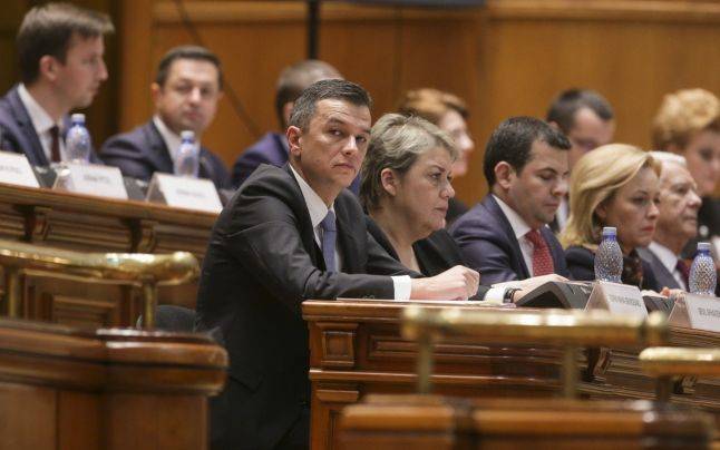 Kormánybuktatás: siet a PSD, vasárnap ülésezik a parlament