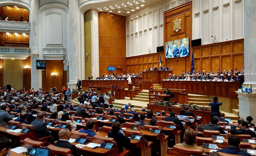Cikkelyenként megszavazta a román képviselőház az egyik igazságügyi törvény módosítását