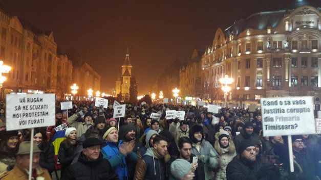 Közkegyelem: Johannis is részt vett a bukaresti tüntetésen