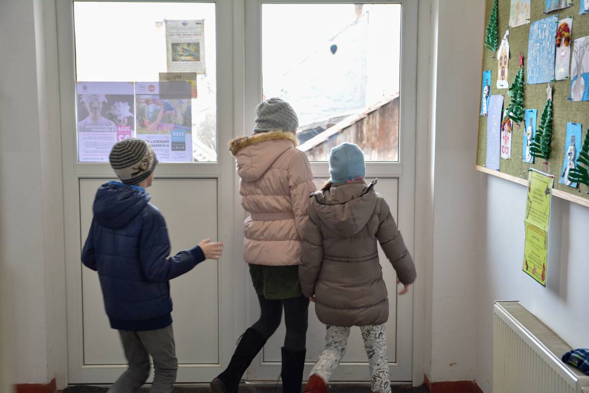 Apadhat a magyar előkészítőbe íratott gyerekek száma Erdélyben