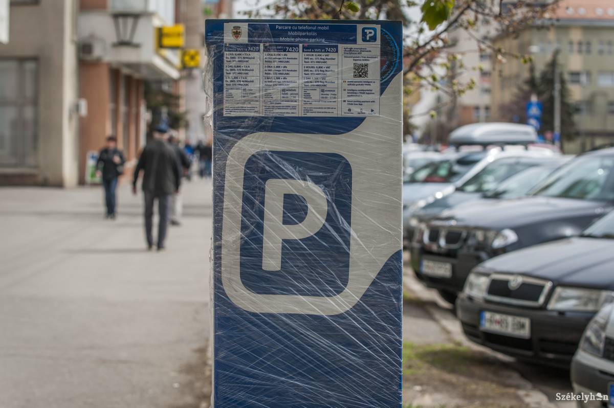 Parkolásügy: „becsomagolták” a csíkszeredai automatákat