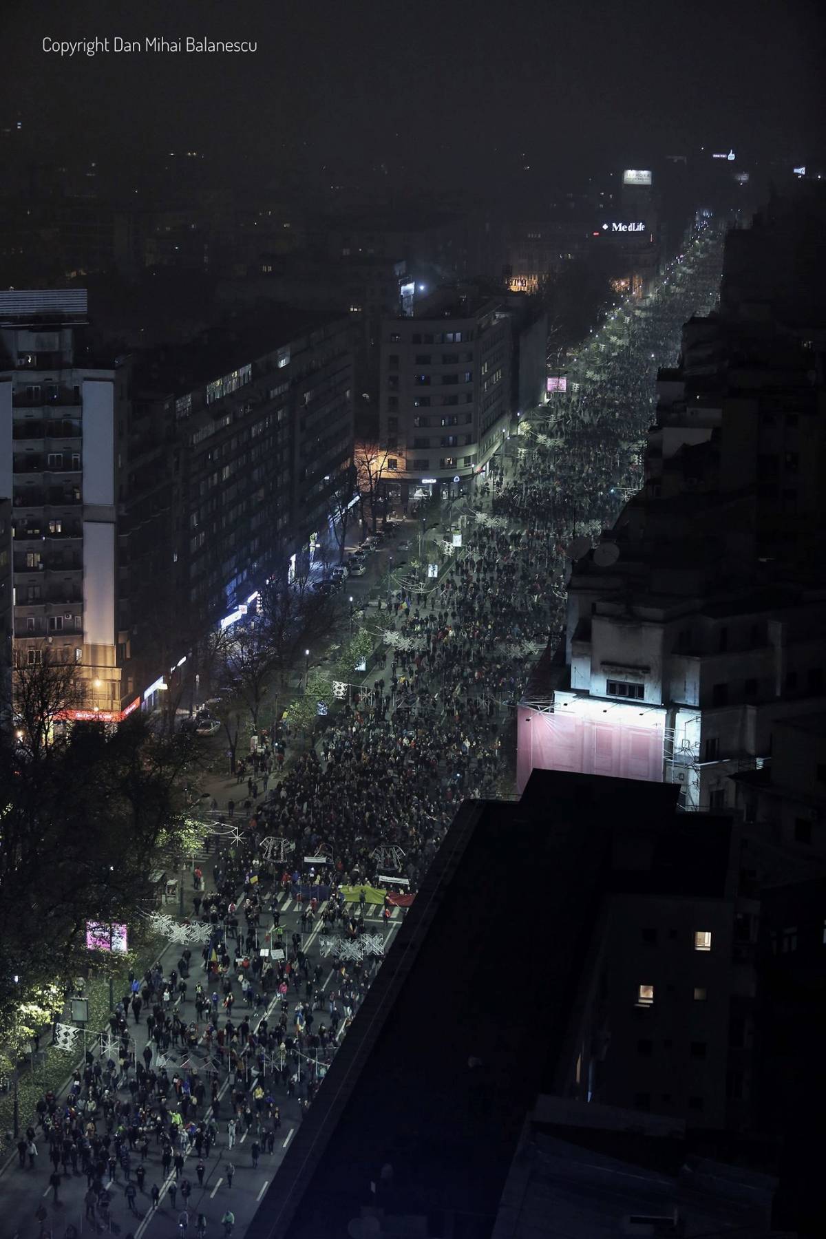 Több tízezren tüntettek országszerte a Tudose-kormány intézkedései ellen