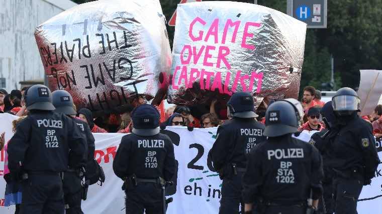G20: pénteken is folytatódtak a zavargások Hamburgban