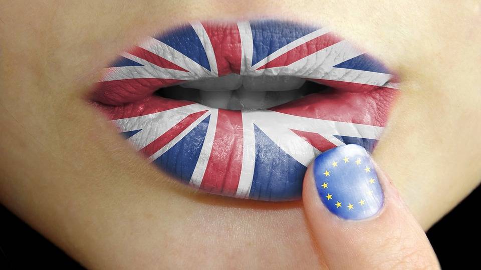 Megszületett a „tisztességes”, „nagyszerű” megállapodás a brit uniós kiválásról