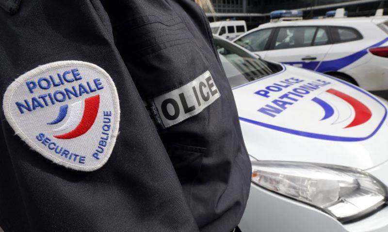 Három embert megölt egy ámokfutó rendőr Franciaországban