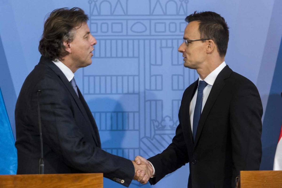 A holland külügyminiszter elhatárolódott a Magyarországot bíráló kijelentésektől